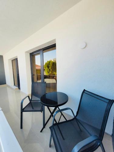 Laguna Grey Laguna Grey