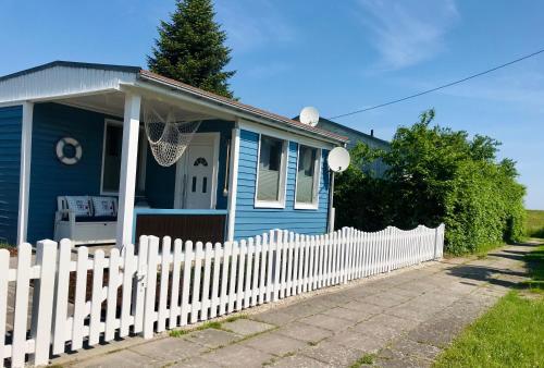 Sonniges Ferienhaus Fischer-Huus vor Usedom & direkt am Haff und Wasserzugang in Mönkebude, Deutschland