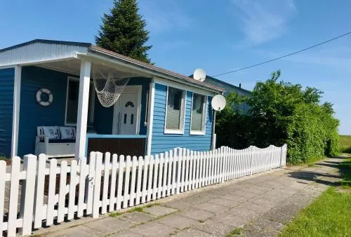 Sonniges Ferienhaus Fischer-Huus vor Usedom & direkt am Haff und Wasserzugang in Mönkebude, Deutschland