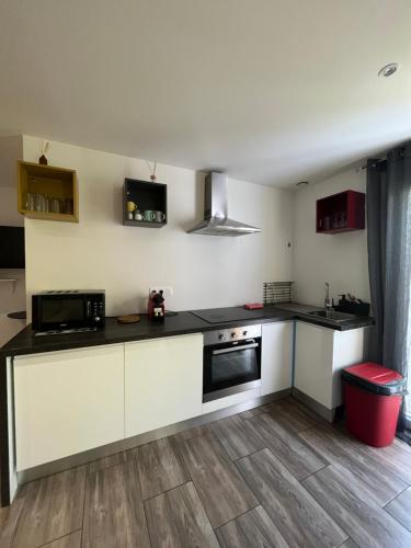 Appartement (3), 4 personnes Aéroport Marseille - Apartment - Marignane