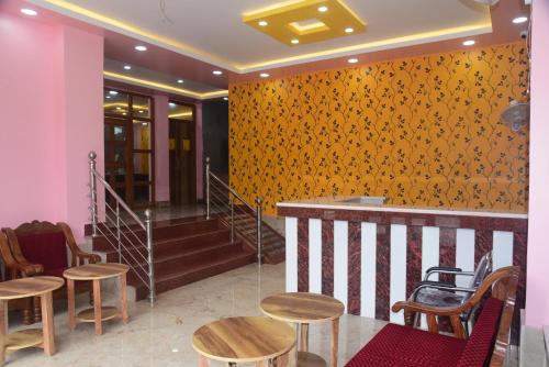 Lobby, Hotel Gridhakuta International in Rajgir