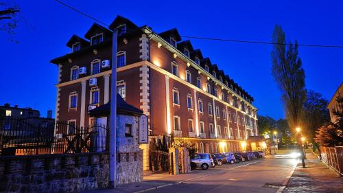 Hotel Diament Arsenal Palace Katowice - Chorzów - image 4