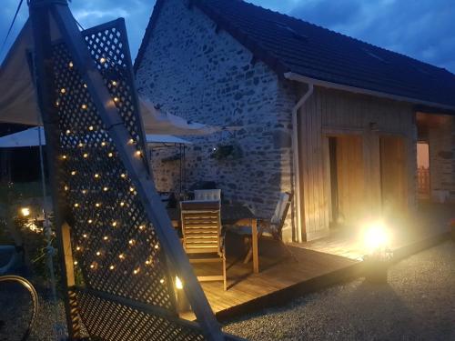 Grange Bouton d Or sleeps 2 quiet countryside location Boussac medieval town