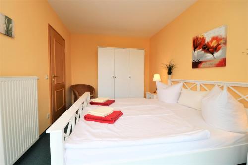 Apartment with Terrace image 8