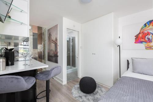 Cozy and Small Studio Zone 2 near Maida vale 6, Londres