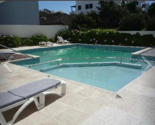 Úszómedence, Torre Nueva York Parada 5 Brava in Aidy Grill