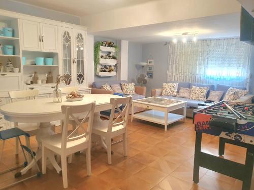  Amplio Apartamento Playa Puerto de Sagunto in Puerto de Sagunto