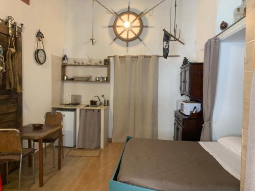 One-Bedroom Apartment image 3