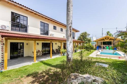 נוף חוץ, Villas Elim A and B in קבררה