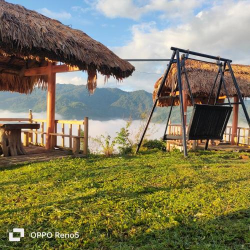 Chân Mây Homestay Chiêu Lầu Thi - 놀이터