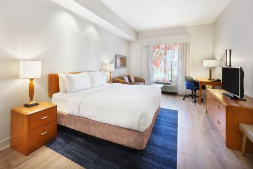 Deluxe King Room with Sofa Bed