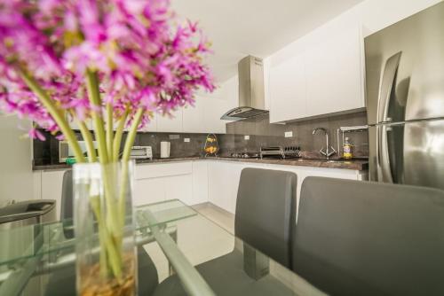 Koyari Modern Condos 9BR 7BA Sleeps 26 w/ Pool and Roof Deck