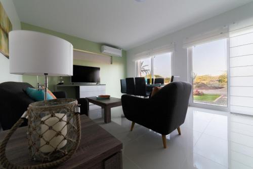 Koyari Modern Condos 9BR 7BA Sleeps 26 w/ Pool and Roof Deck