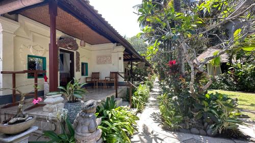 room detail thumbnail 1