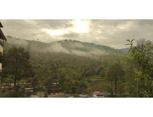 Hotel Kanak Palace, Barkot