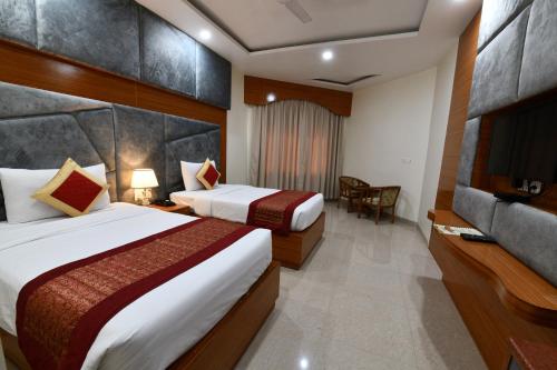 Superior Double or Twin Room image 8