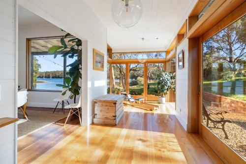 'Questa' Heritage Cottage in North Bruny