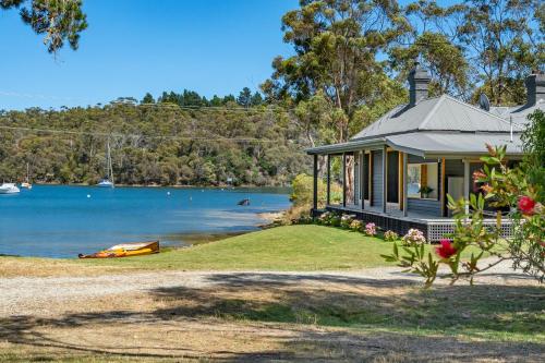 'Questa' Heritage Cottage