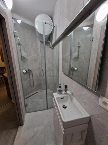 Square Vanilla Boutique Apart-Hotel, Skopje (photo 8)