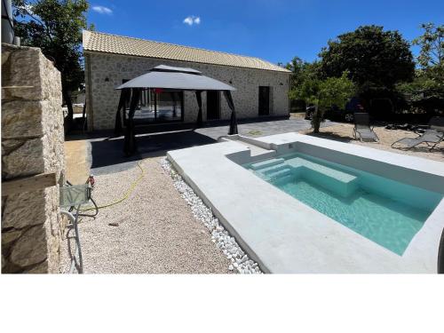 The 10k Stones Villa