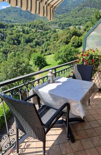 Studio with Balcony