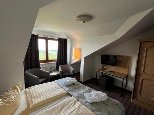1 queen bed