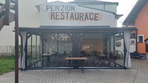 Penzion a restaurace U Strnada