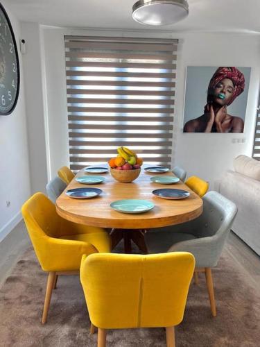 Acogedora casa en Madrid con piscina privada, jacuzzy y garaje, Мадрид (фото 6)
