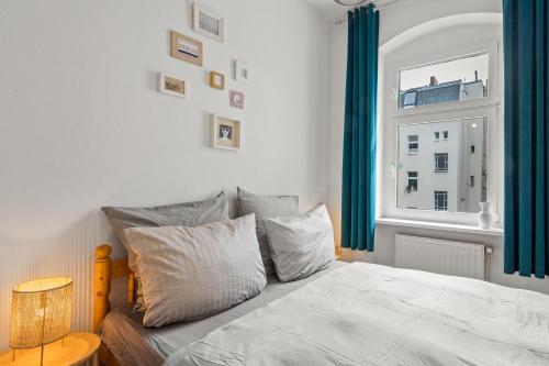 TheWilhelmshavener Group Apartment, group & family friendly, 100m2, 2BR, 1 living room, huge table, ideal for 4 - 6 Guests, Berlin (photo 9)