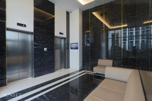 One-Bedroom Apartment image 8