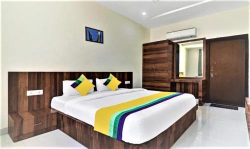 . Hotel Ravi Residency