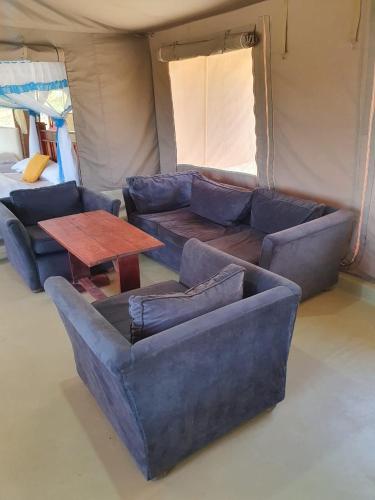 Masai Mara Explore Camp in นาร็อค