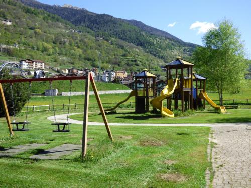 Spēļu laukums, Due Parchi B&B in Veza D'Olio