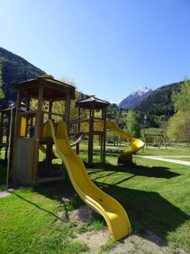 Spēļu laukums, Due Parchi B&B in Veza D'Olio