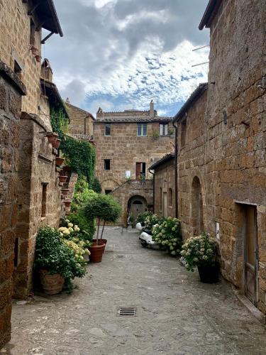 Civita Secret Lodge