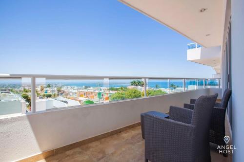 Oceanview Living Space & Balcony with FiberOptic WiFi! in La Paz, Mexico