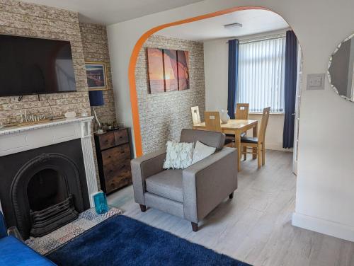 Fantastic Location to Ebrington Sq and city centre