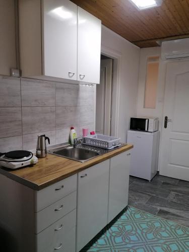 Viola Apartmanház - image 6