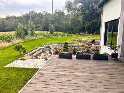 สวน, Haus am Wald in นีเดอร์สเทตเทน