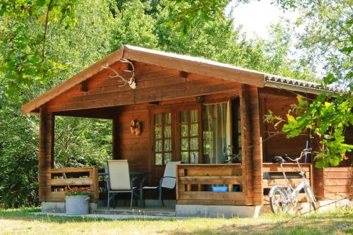 2 bedrooms, 3 beds