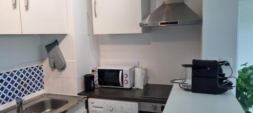 Kitchen, Olympic games JO 2024 easy access apartment in Louvres