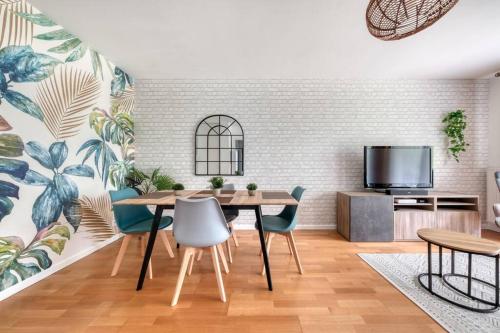 Bel appartement proche RER TGV Parking Gratuit