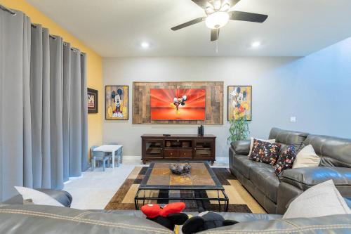 Private Pool Game Room in Resort with Clubhouse in Davenport, USA