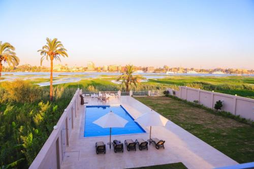 Royal Nile Villa - Nile View Apartment 1 2