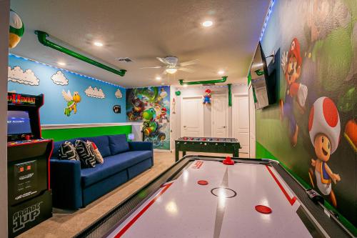 Home with Private Pool Game Room in Resort