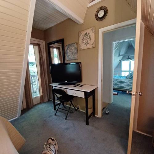 設施, Cozy Lake Themed Aframe on Dale Hollow Lake in 利文斯頓 (TN)