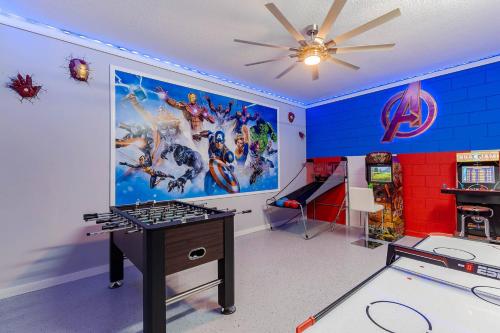 Thematic House with Private pool and Game Room in Loughman, USA