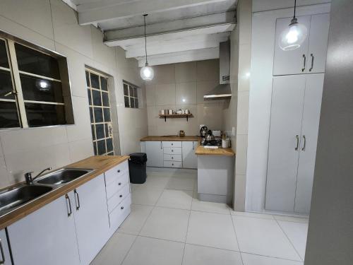 virtuve, Saxon Park Farm Cottage in Ficksburg