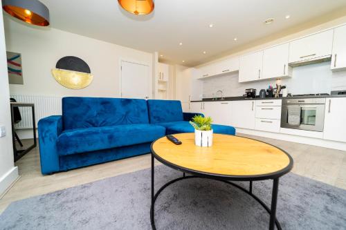 Stunning 2 bedroom Flat near Green park and Stadium