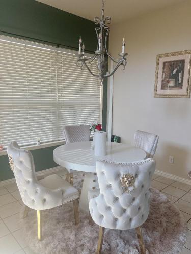 The Queens luxury palace in Grand Prairie, USA